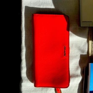 Coach gently used melon, wallet